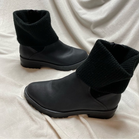 Life Stride Women's Simone Black Leather Almond Toe Booties - Picture 1 of 11